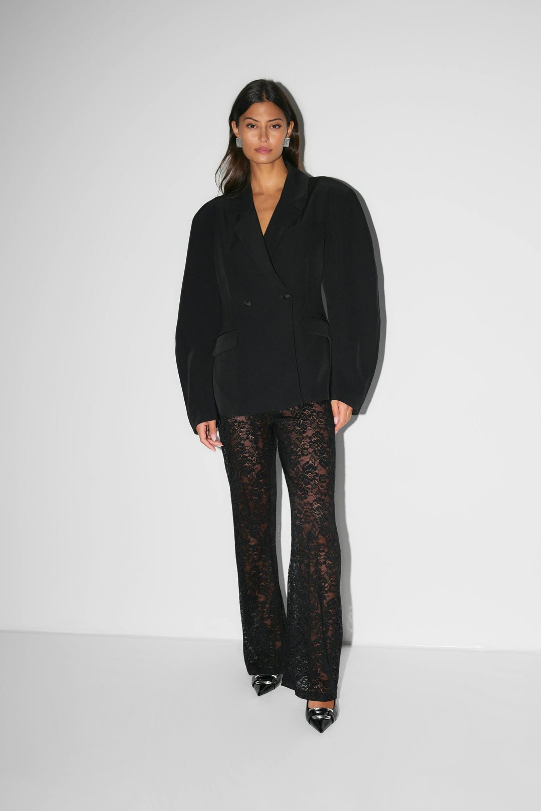 Drune | Elegante Damenhose mit Spitze und Weitem Bein