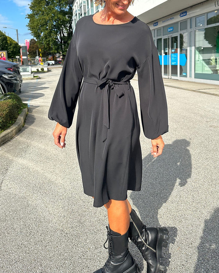 Drune | Kleid mit Rundhalsausschnitt und Bindeband