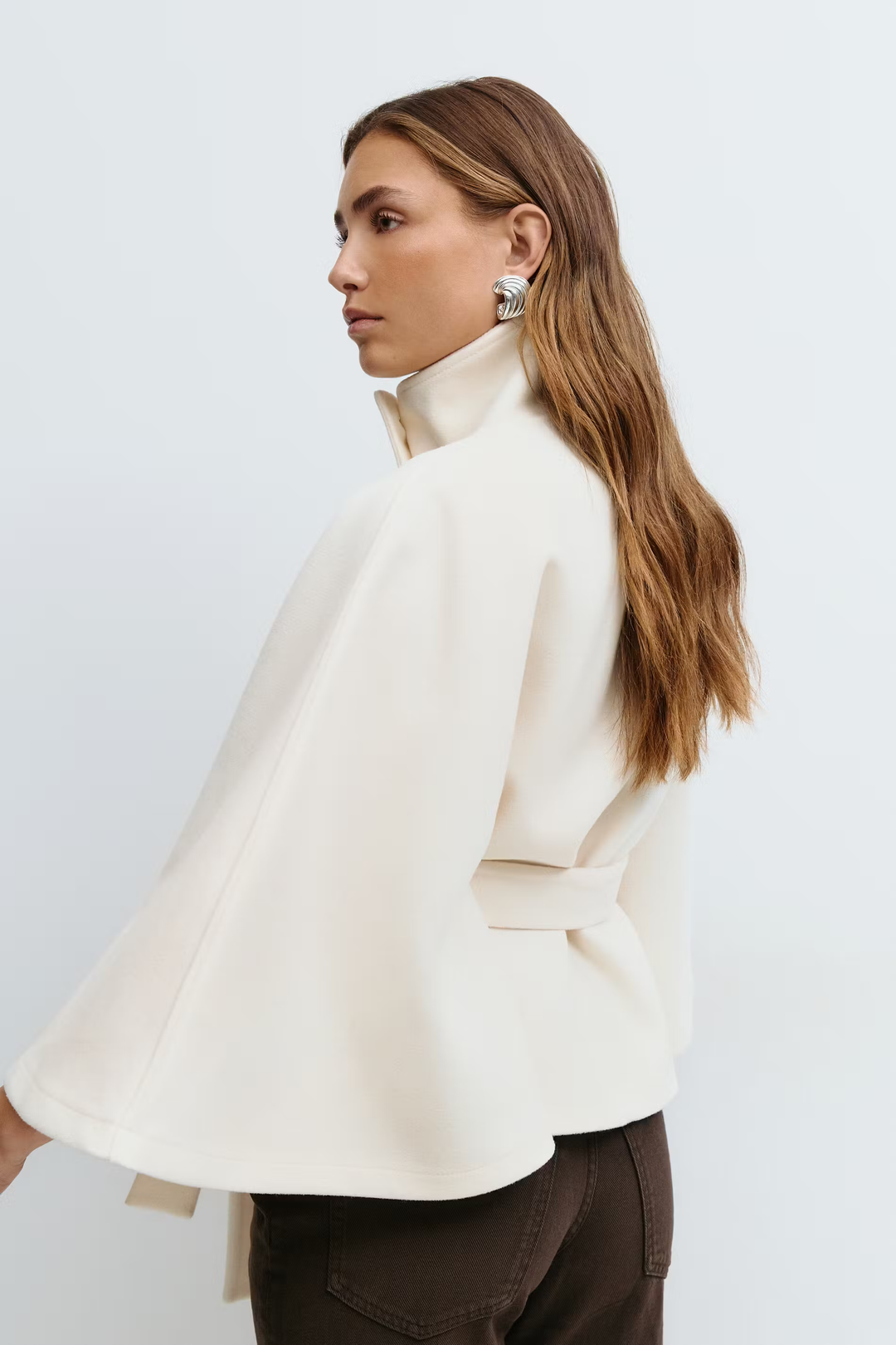 Drune | Elegante Damenjacke mit Gürtel
