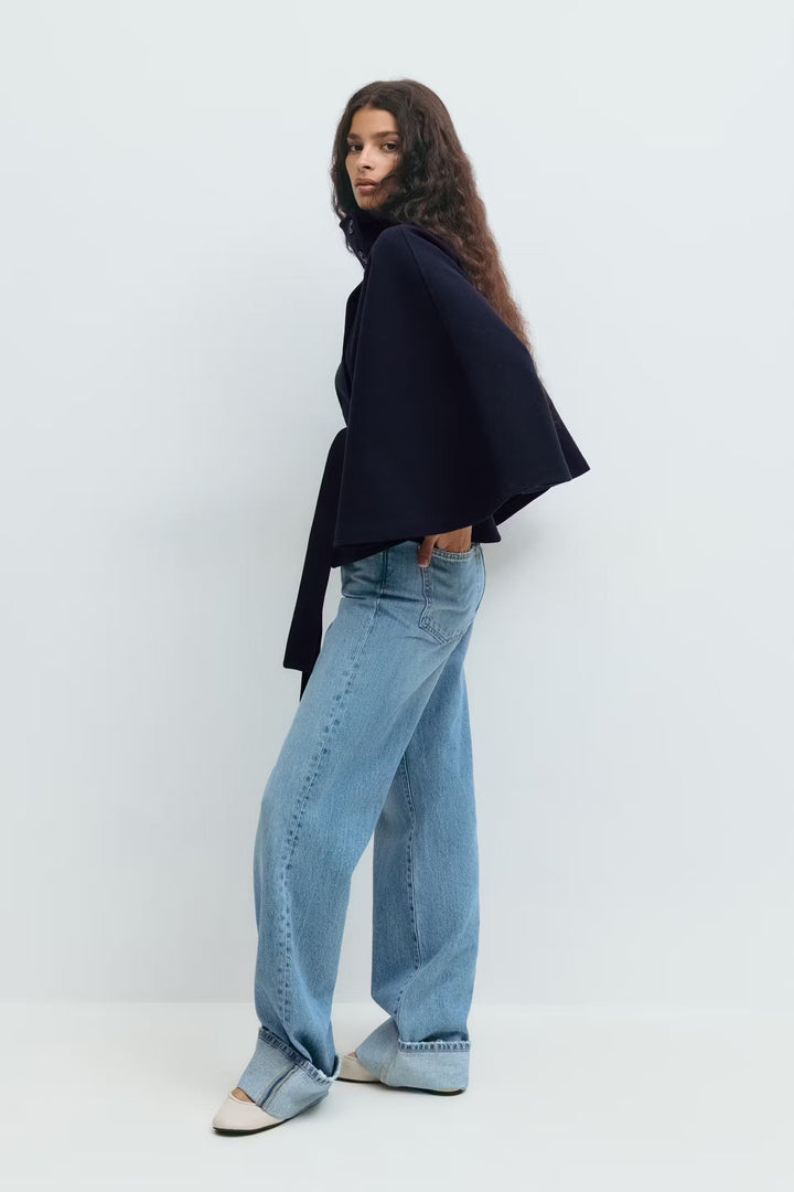 Drune | Elegante Damenjacke mit Gürtel