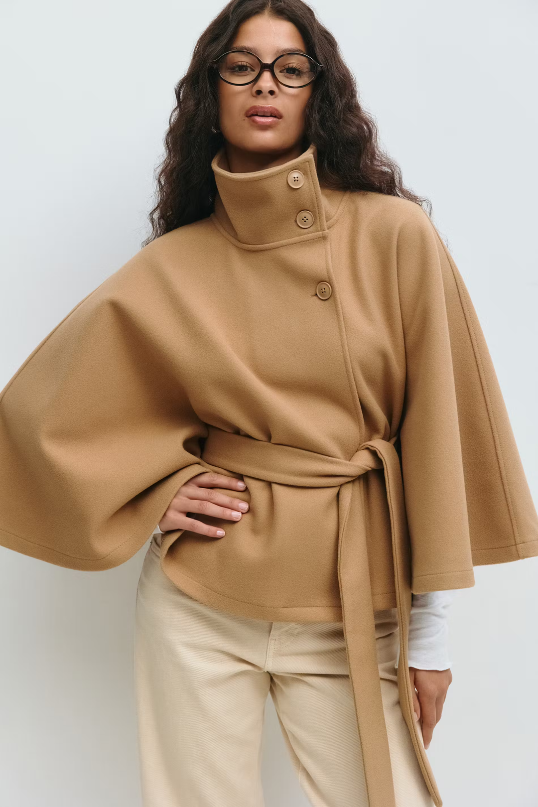 Drune | Elegante Damenjacke mit Gürtel