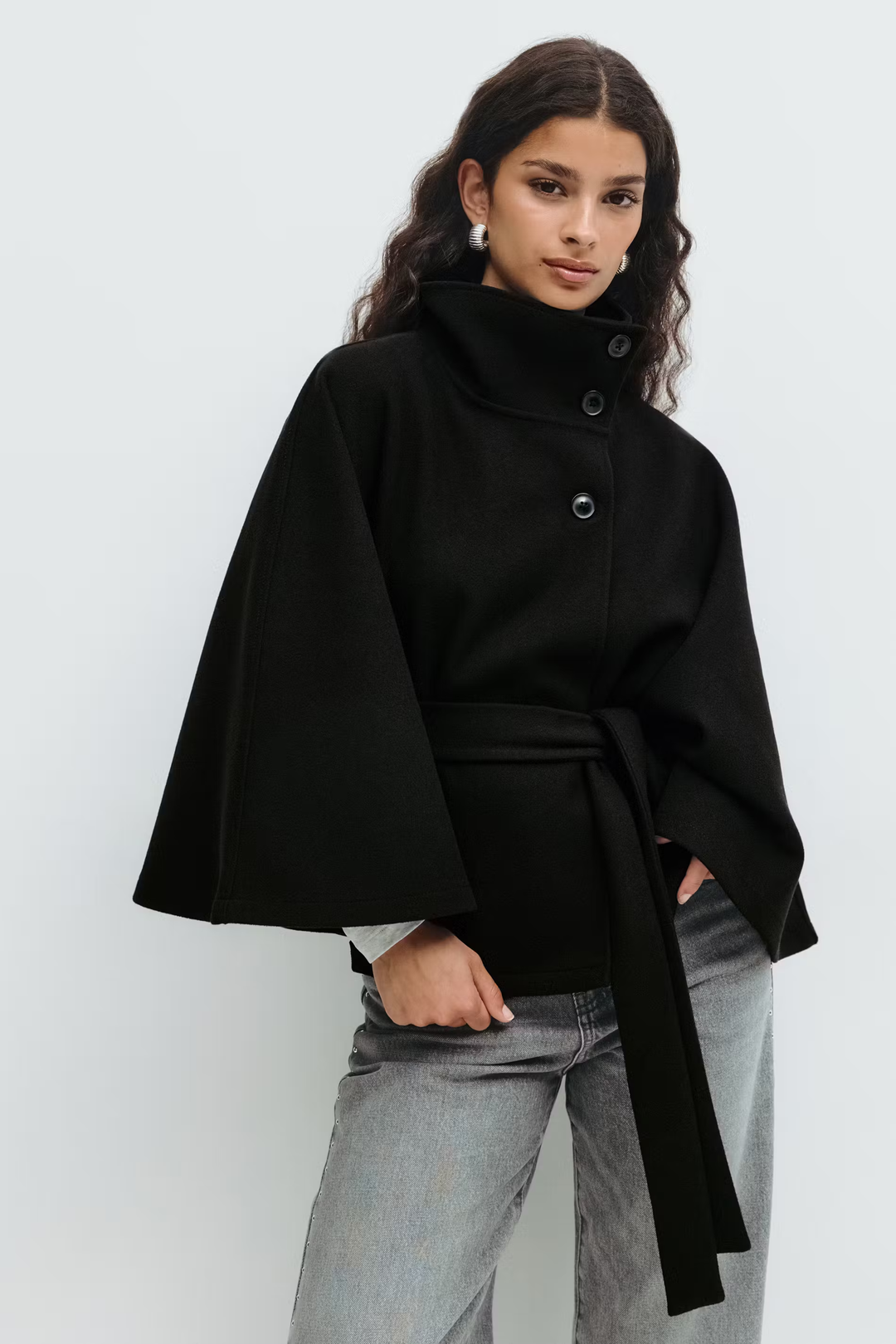 Drune | Elegante Damenjacke mit Gürtel