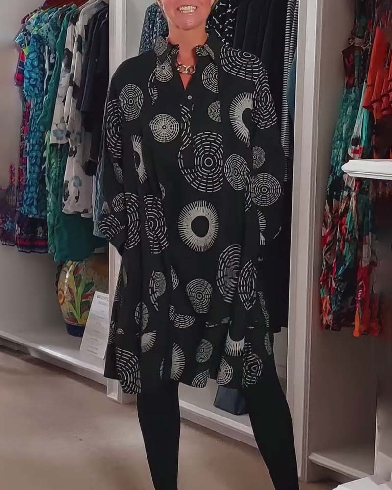 Drune | Kleid mit Revers und Geometrischem Print