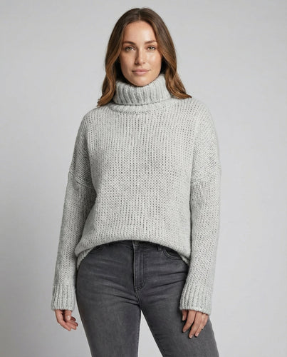Langer Kuscheliger Strickpullover | Drune