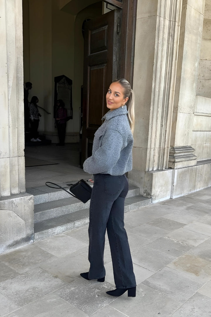 Drune | Kurze Wolljacke Scharfer Kragen Strukturiert und Warm