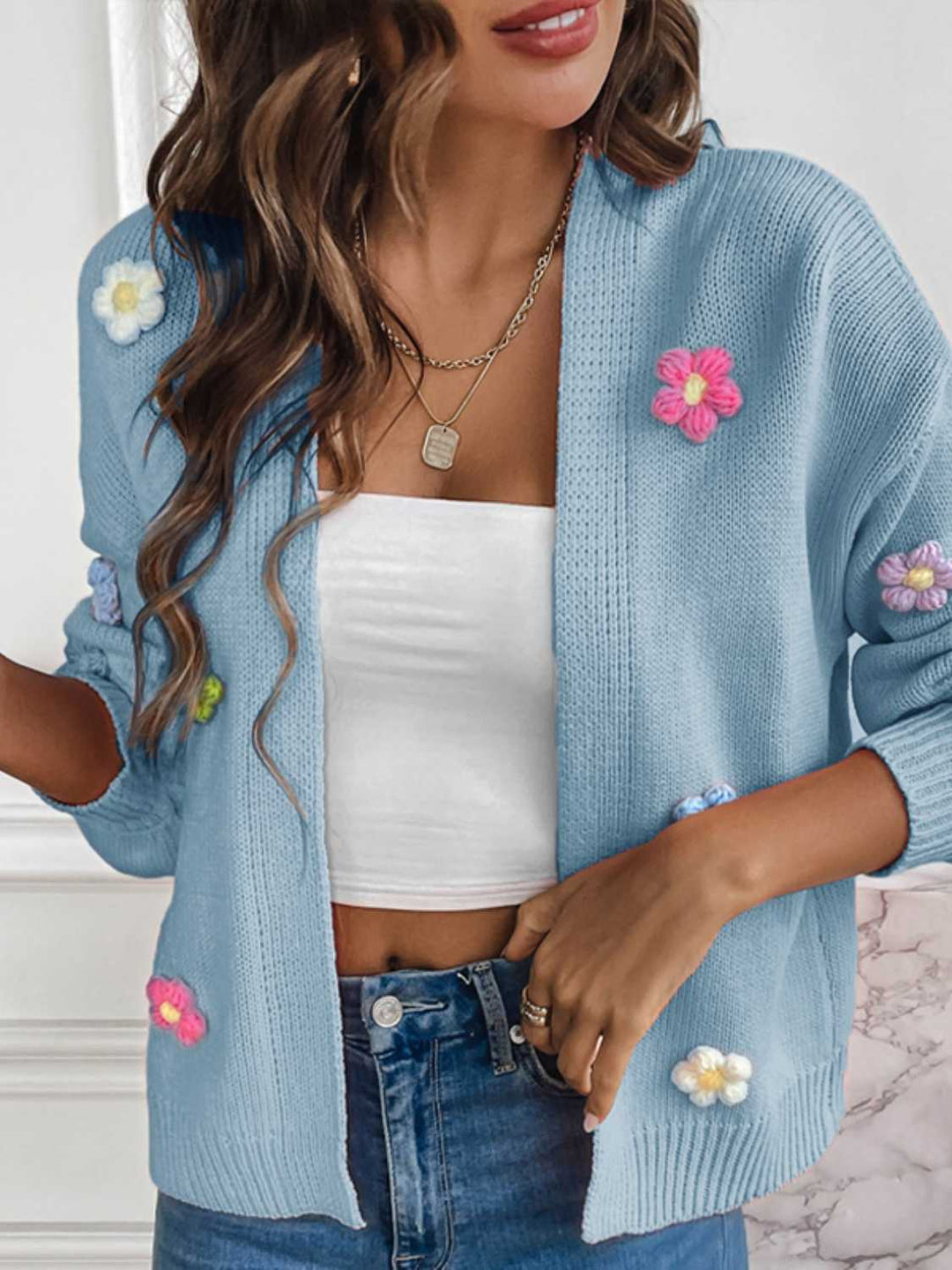 Drune | Strickcardigan mit Blütendetails Offene Vorderseite Feminin und Stylisch