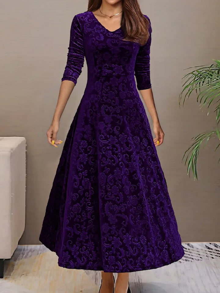 Drune | Maxikleid mit Breitem Saum und Falten