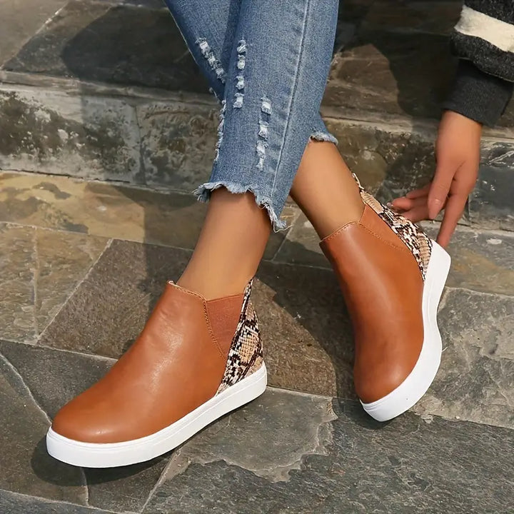 Drune | Damenstiefel mit Schlangenlederdesign