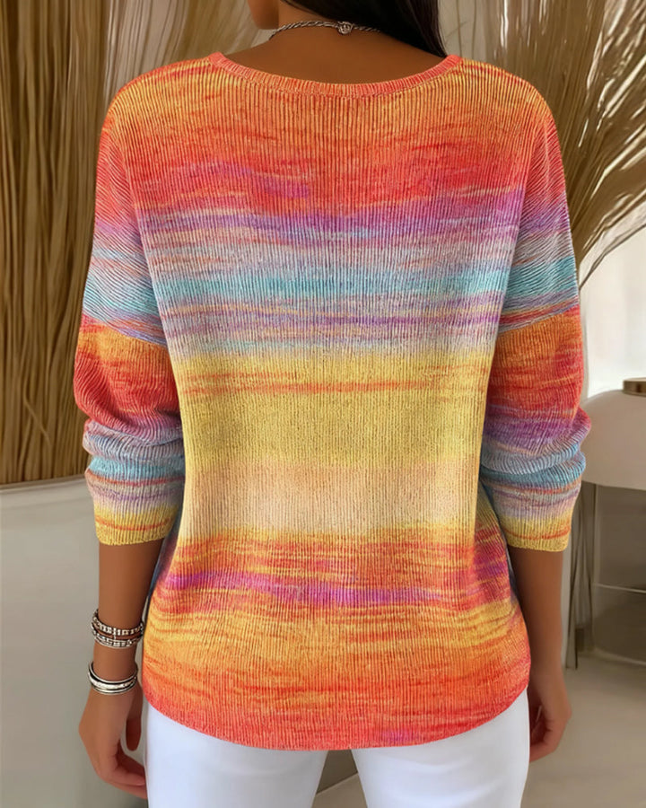 Drune | Ausschnitt Pullover mit Regenbogenstreifen