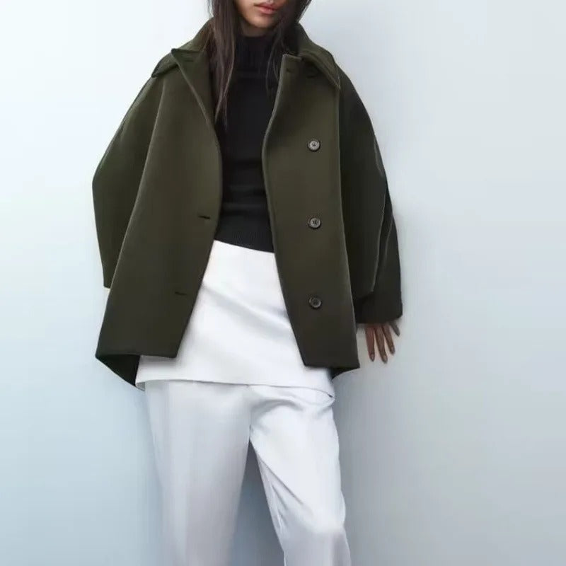 Drune | Trendy kurze Jacke mit Polokragen und Kapuzenärmeln aus Mischgewebe