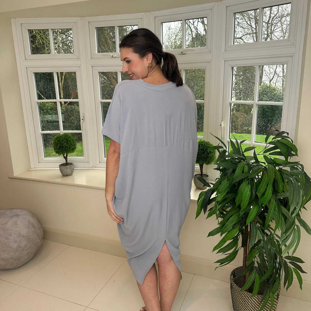 Kleid mit V-Ausschnitt | Unser Bestseller 2024