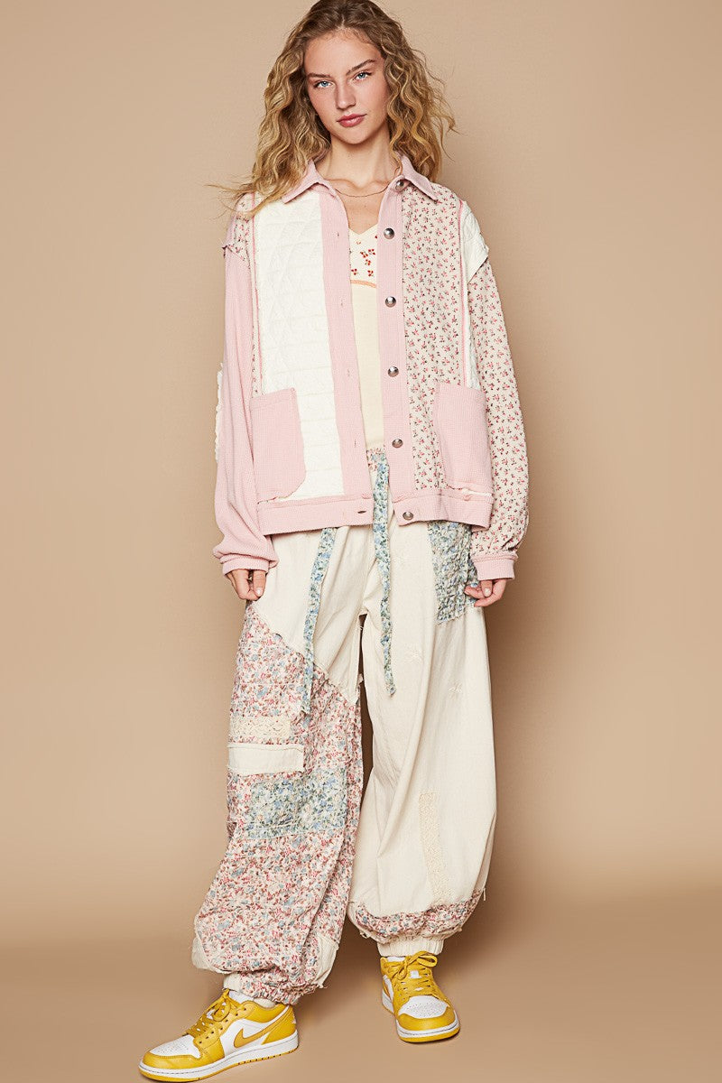 Drune | Gepolsterte Button-Down-Jacke mit sichtbaren Nähten und Blumenmuster