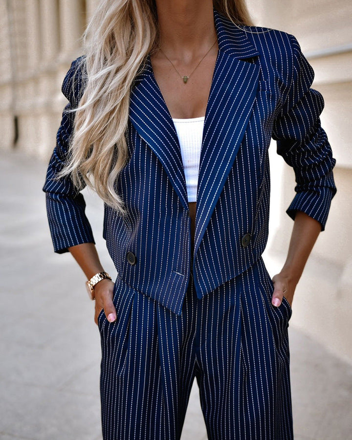 Drune | Teil Blazer und Hose - gestreifter Cropped Blazer und weite Hose mit hoher Taille