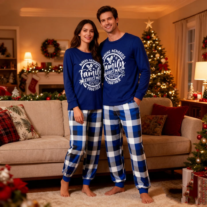 Drune | Weihnachts-Paar Blaue Karierte Pyjamas mit Make Memories Together 2025 Druck