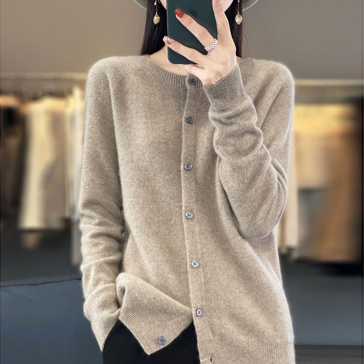 Drune | Merino Wollstrickjacke Mit Rundhalsausschnitt Und Langen Ärmeln
