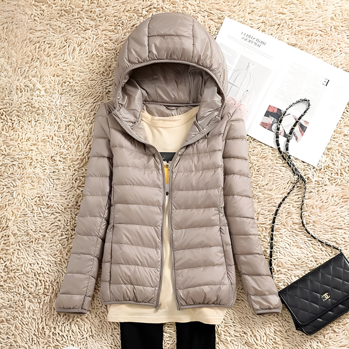 Drune | Bequeme, schmal geschnittene Damen-Daunenjacke