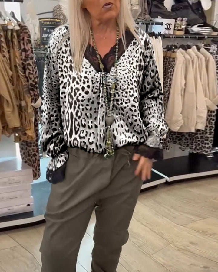 Drune | Bluse mit Leopardenmuster und V-Ausschnitt Sowie Patchwork Spitze