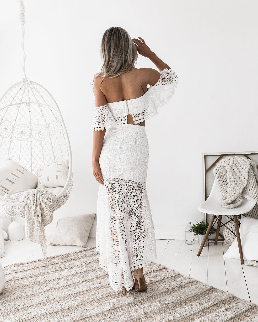 Drune | Spitze Off-Shoulder Crop Top Hoch Niedrig Rock 2-teiliges Set