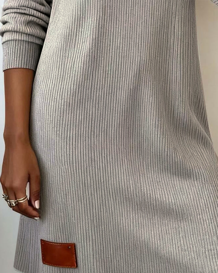 Drune | Geschnittenes Kleid mit Langen Ärmeln und Kuschelkragen
