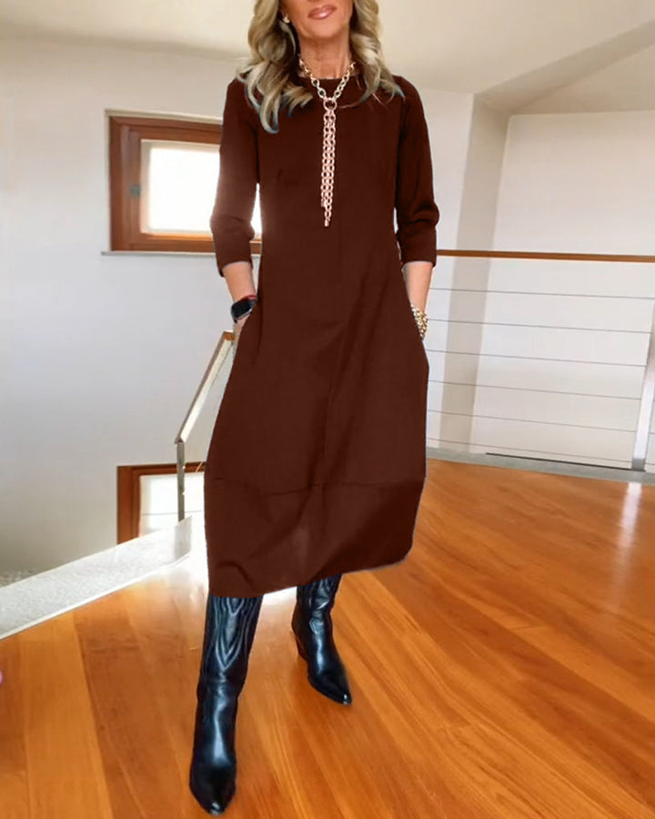 Drune | Einfarbiges Kleid mit Rundhalsausschnitt und Tasche