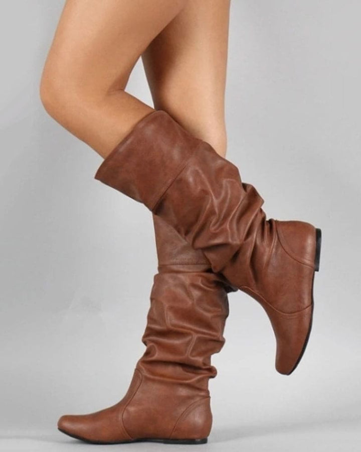 Drune | Flache Stiefel mit Falten Bis Zum Knie