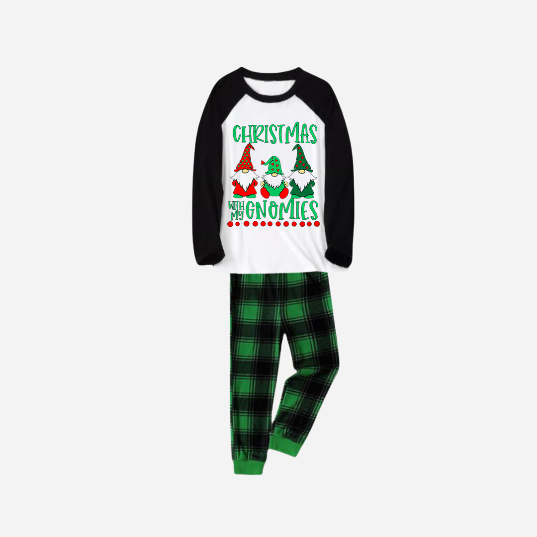 Drune | Schwarzes Raglan-Top mit grünem Karomuster Weihnachts-Pyjama-Set mit "Weihnachten mit meinen Gnomies" Textdruck