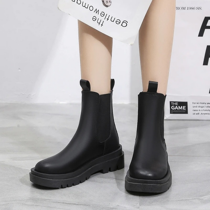 Drune | Damen Chelsea Boots mit Elastischen Seiten und Zugschlaufen