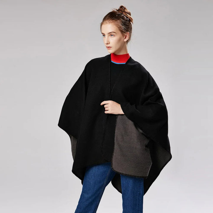 Drune | Warmer Poncho mit Fließendem Schnitt