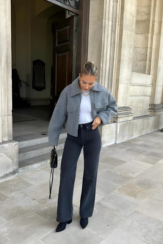 Drune | Kurze Wolljacke Scharfer Kragen Strukturiert und Warm