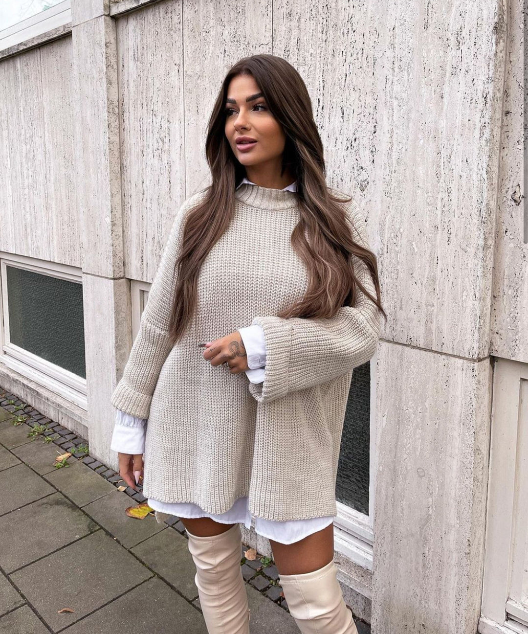 Drune | Cozy oversized knit sweater in soft beige