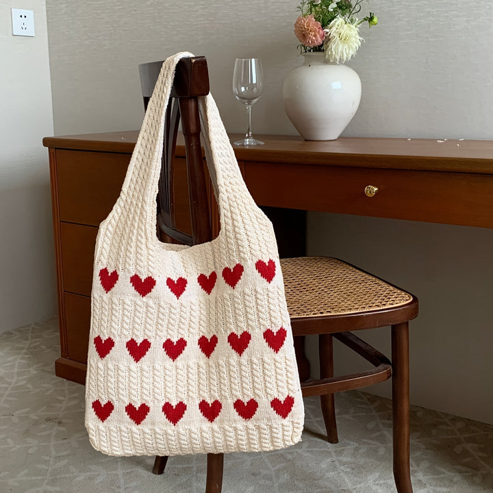 Drune | Handgefertigte Stricktasche mit Herzmuster