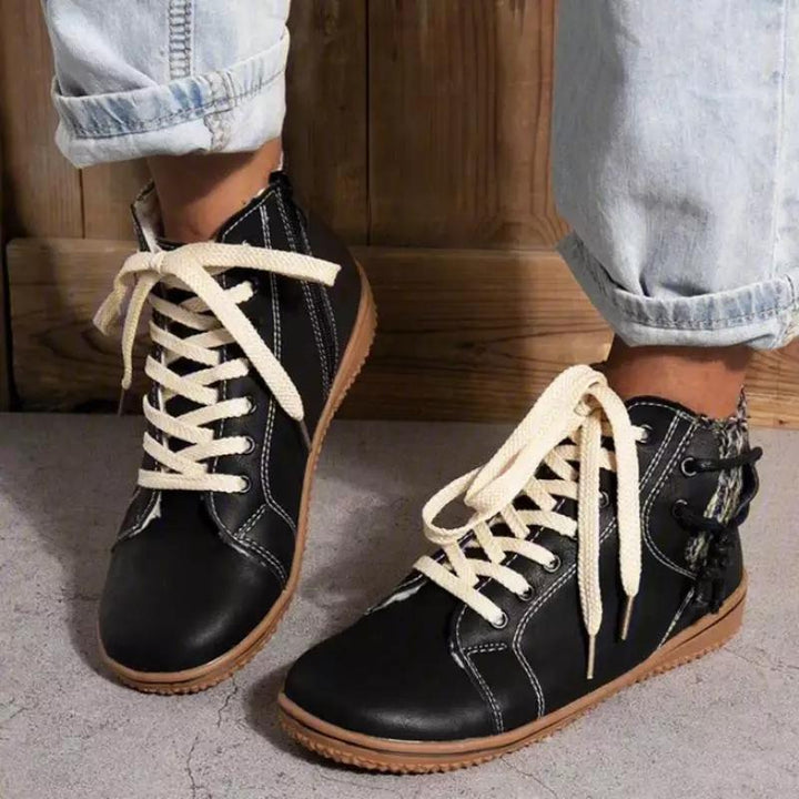 Drune | Stylische Leder Sneaker Mit Schnürsenkeln