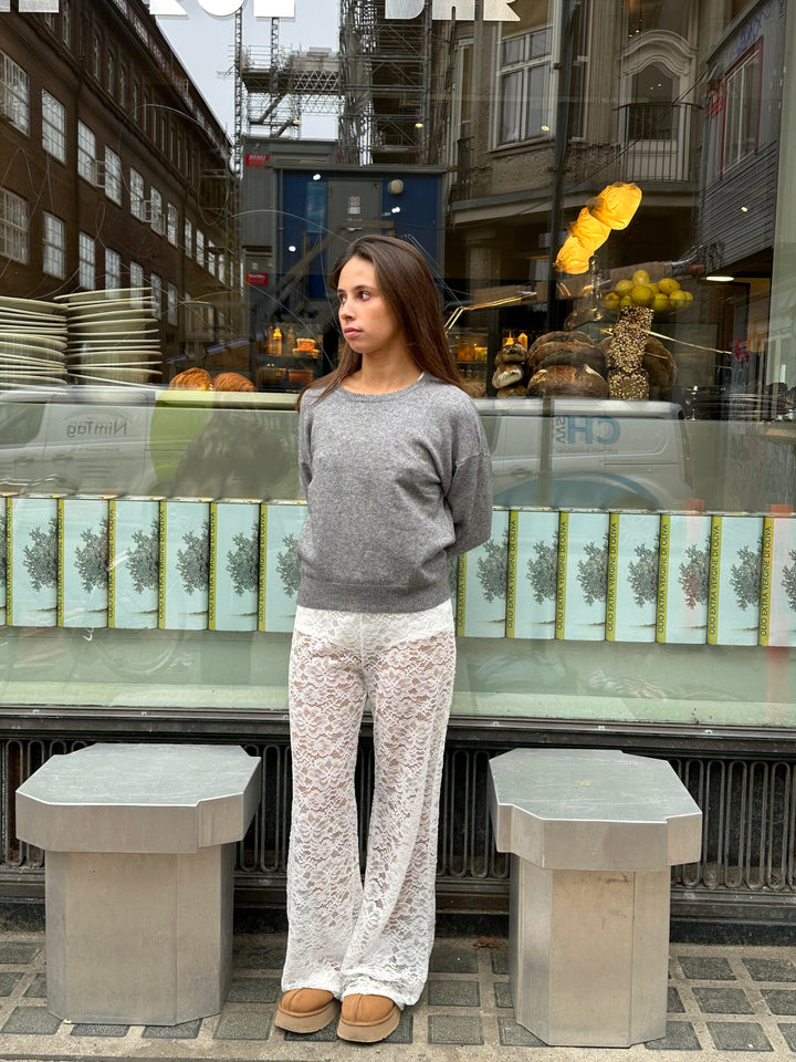 Drune | Elegante Damenhose mit Spitze und Weitem Bein