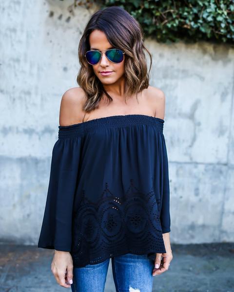 Damen Off-Shoulder Bluse mit voluminösen Ärmeln und filigranem Häkelmuster Drune