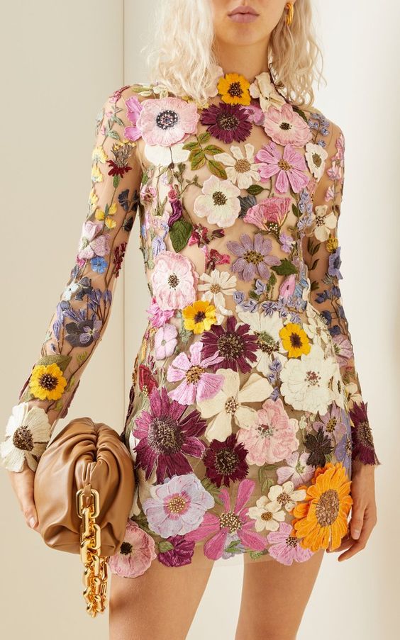 Drune - Dreidimensionales Blumenkleid