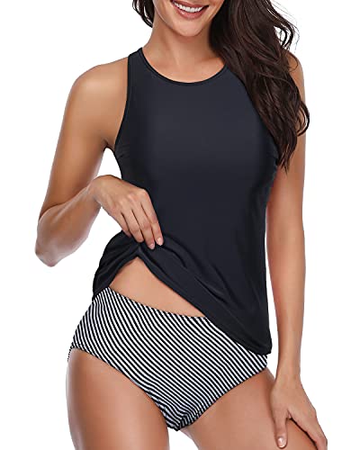 Drune | Figurformender Schwarzer Tief Ausgeschnittener Tankini Mit Gestreiften Shorts