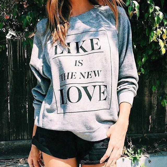 Damen Sweatshirt mit kreativem Schriftzug und lässiger Passform Drune