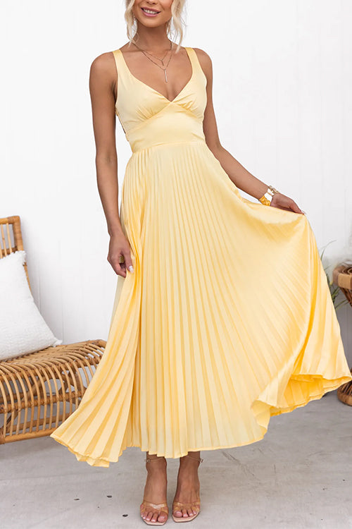 Drune | V-Ausschnitt Rückenausschnitt Cut-Out Falten Maxi Cami Kleid