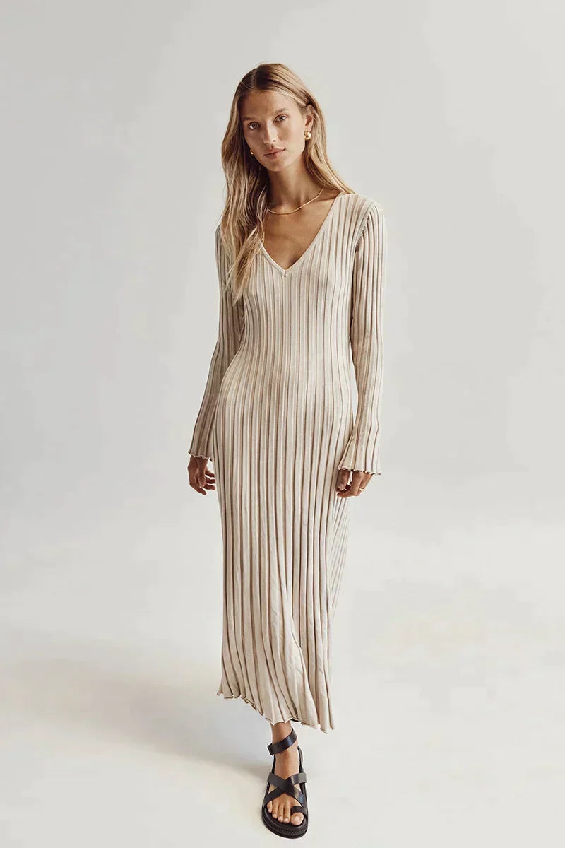 Drune | Bequemes Gestricktes Damen Midi Kleid mit V-Ausschnitt