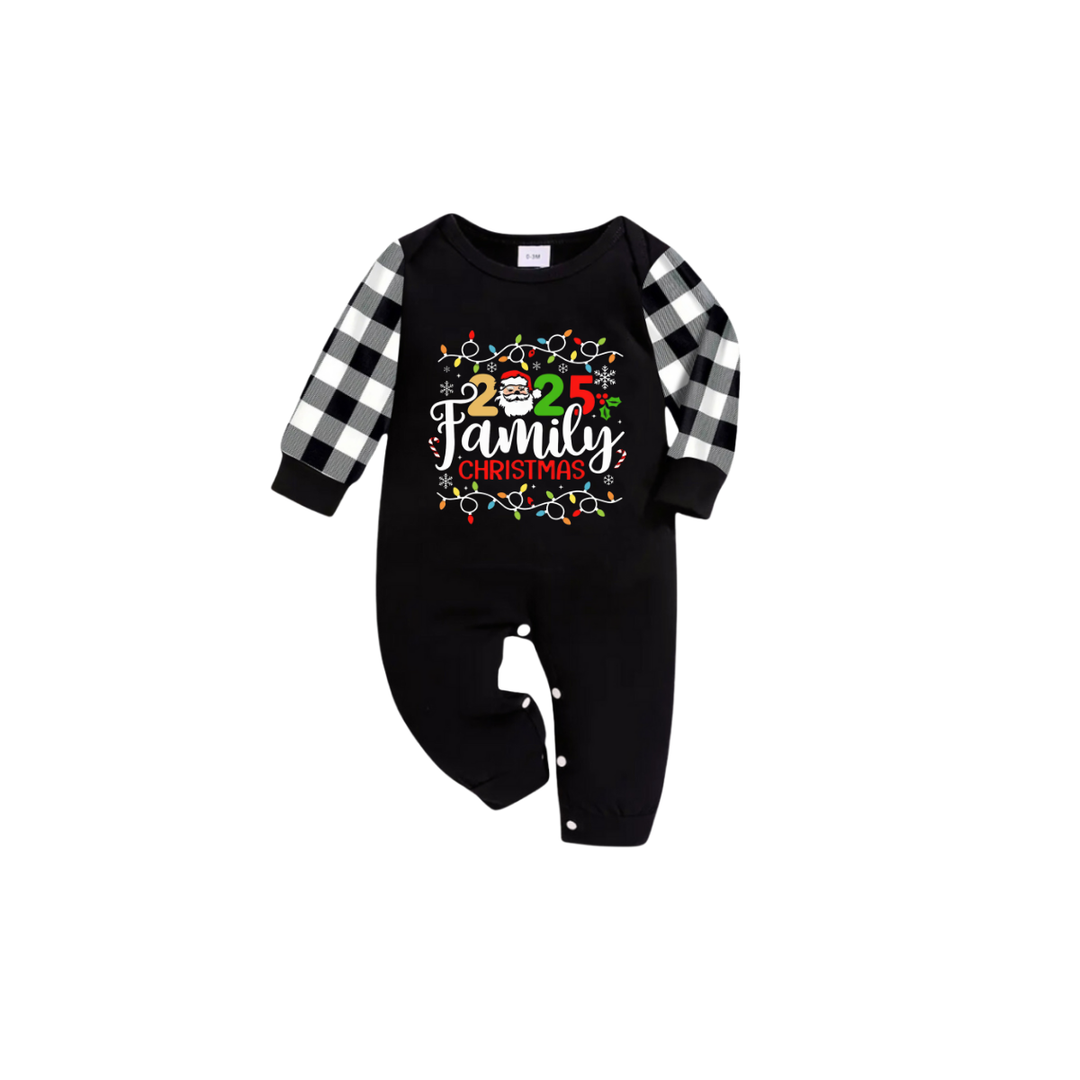 Drune | Schwarz-Weiß Karierte Weihnachts Kurzarm-Pyjama Set Mit Weihnachtslichtern und "2025 Familienweihnachten" Textdruck