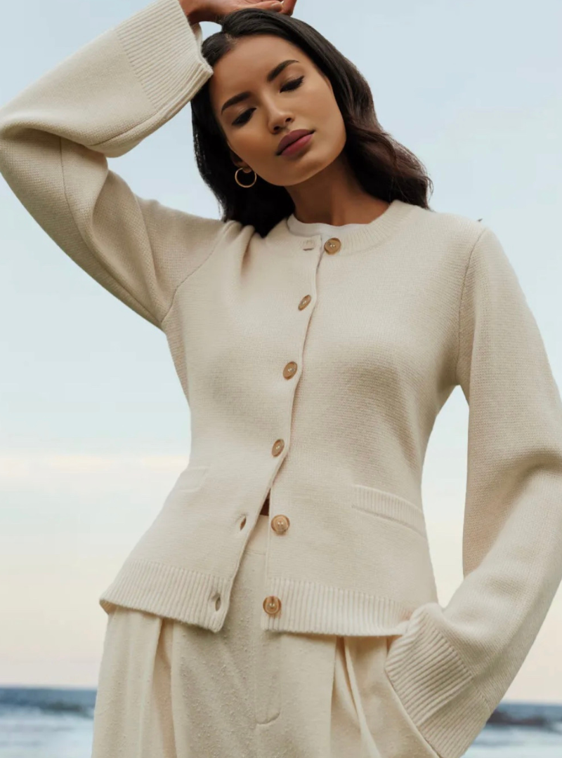 Drune |  Strickjacke - Elegant - Luxuriöss Material - Alltagstauglich für Damen