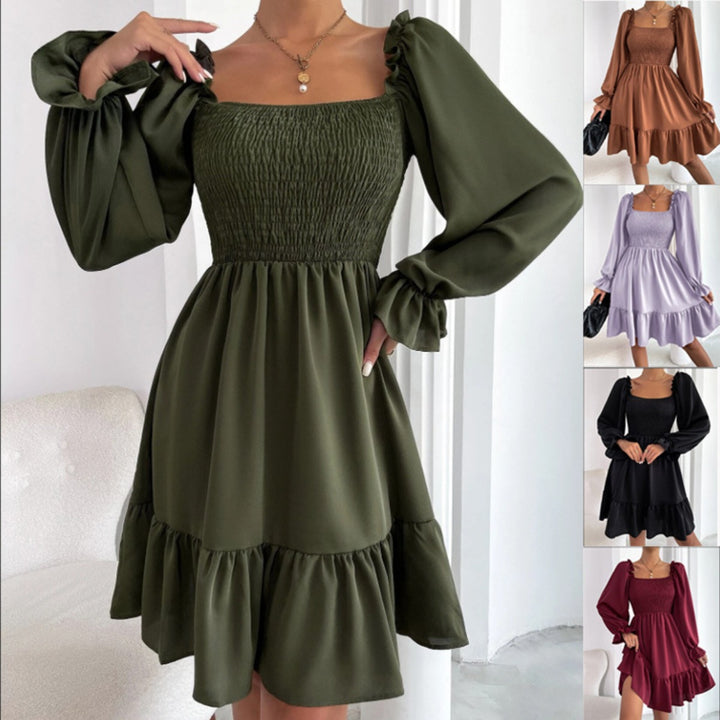 Drune | Paralleles Krepp genähtes Kleid mit Rüschensaum