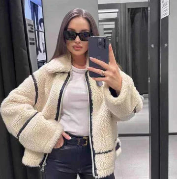 Drune - Flauschige Teddyjacke mit Kontrastdetails