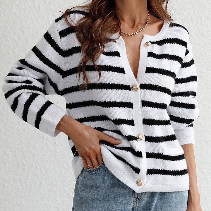 Drune | Trendiger Herbstcardigan mit Goldenen Knöpfen für Damen