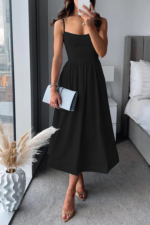 Drune | Tailliertes Midikleid mit Spaghettiträgern