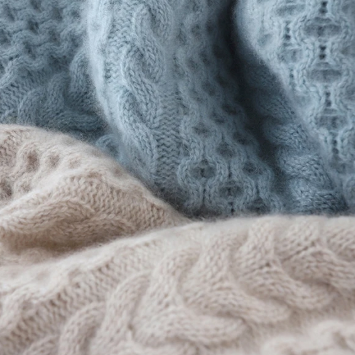 Drune | Luxuriöser Kaschmir-Rollkragenpullover mit Karomuster
