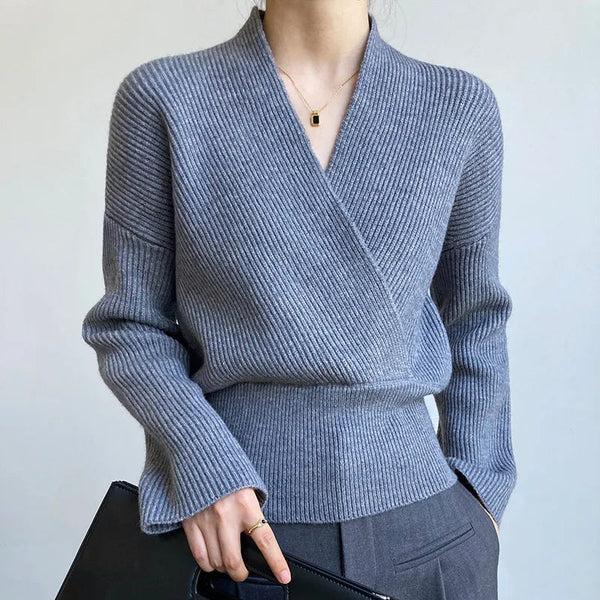 Drune | Klassischer Herbst Wickelpullover mit Statement Ausschnitt für Frauen