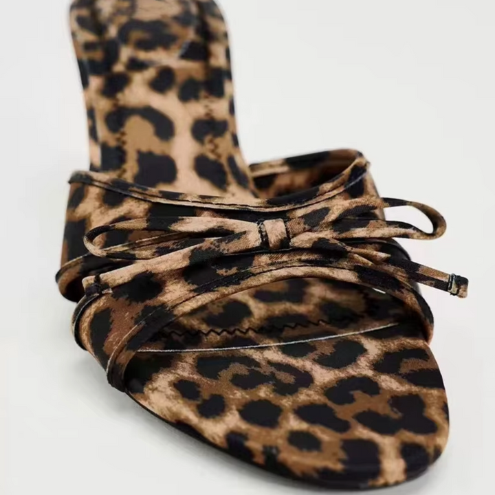Drune | High-Heeled Slippers mit Leopardenmuster