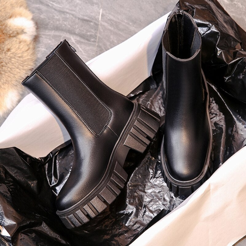 Drune | Damen Stiefel Modische Plateaustiefel Mit Slip on Design, Alltagstauglich