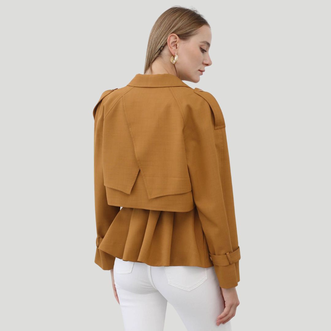 Drune | Peplum-Jacke mit auffälligem Kragen und tailliertem Design